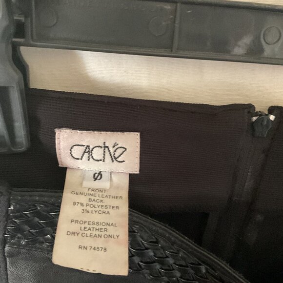 Cache drop waist black genuine leather pants with braided trim - Picture 5 of 5